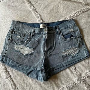 AMUSE SOCIETY | Light Wash Denim Distressed Shorts